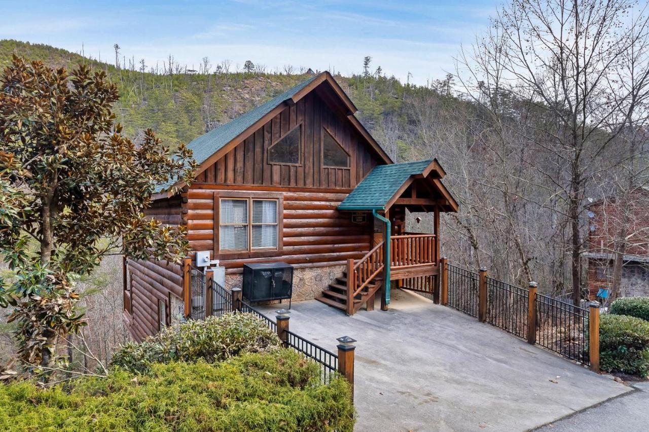 Cubby Bear Smoky Mountain - Summer Specials! Holiday home *