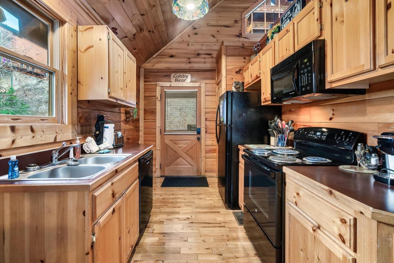 Cubby Bear Smoky Mountain - Summer Specials! Holiday home Sevierville