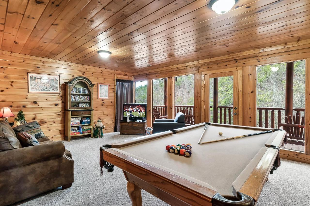 Cubby Bear Smoky Mountain - Summer Specials! * Sevierville